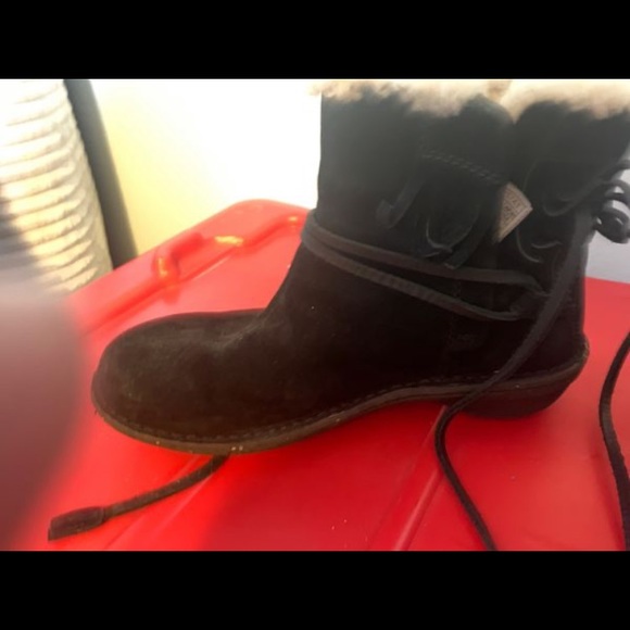 Ugg women’s boots - Picture 2 of 7